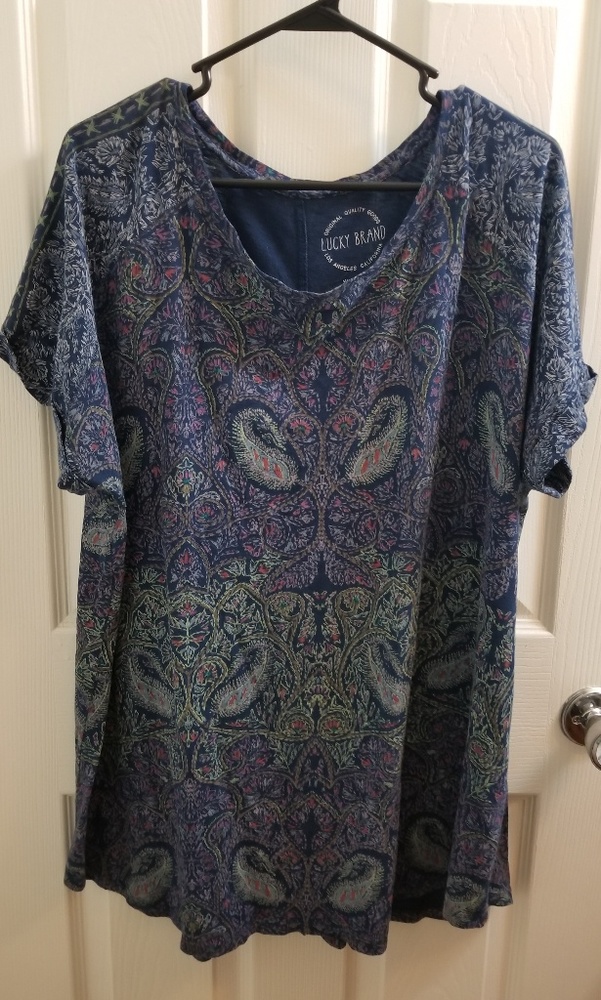 Lucky brand navy t shirt 2x